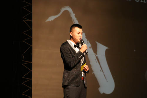 首映式主持人姜宗全