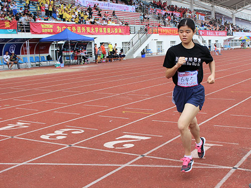 女子800M蔡庆雪