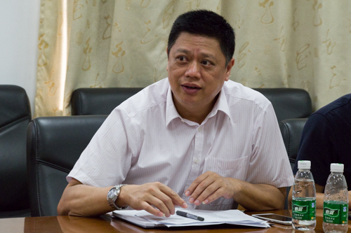 资产处处长吴民发言