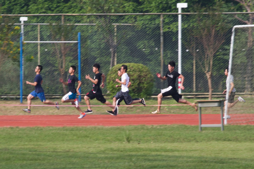 男子200米转弯